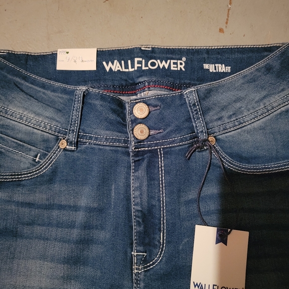 WallFlower Jeans The Ultra Fit Skinny - Picture 2 of 3